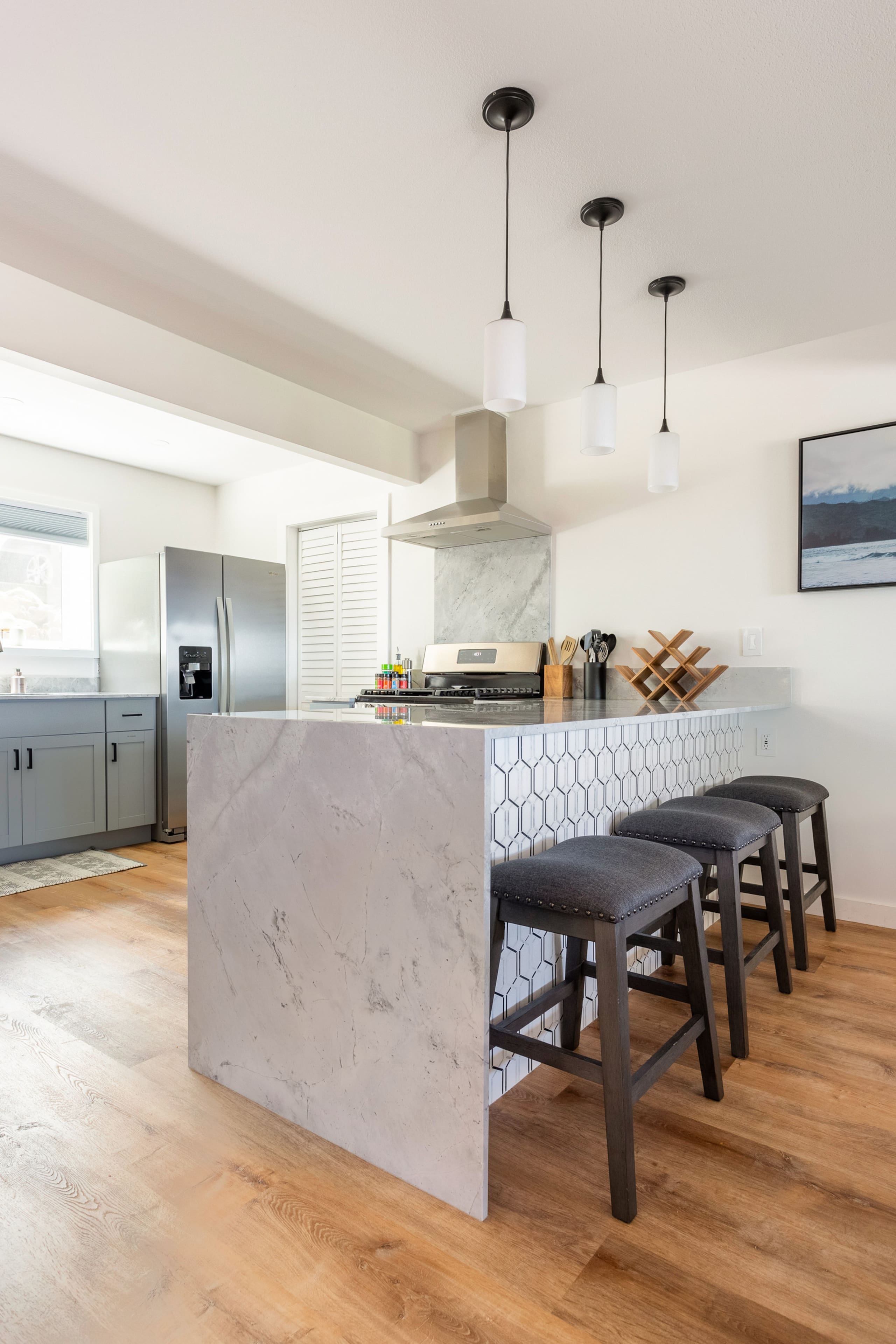 Hale 'Io • Remodeled 2/2 Luxury • AC • Ocean View - Image 11