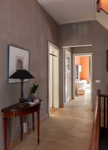 Stunning townhouse steps from the park gallery image 5