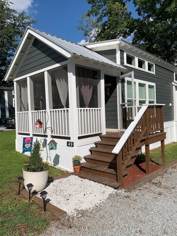 Beautiful Tiny Home at The Simple Life Village Tiny houses for Rent
