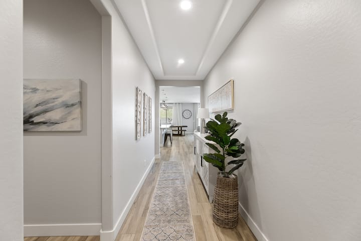 Modern 5 Bedroom, Double Master Elegant Home Inn - Buckeye, AZ