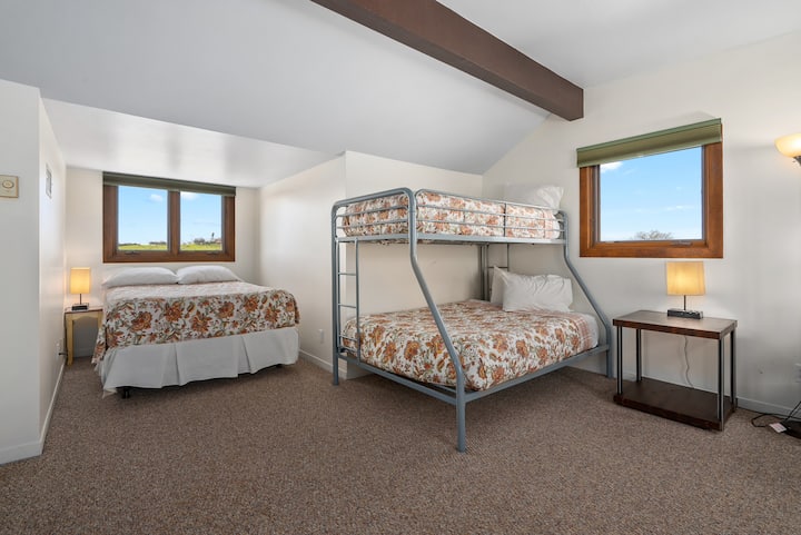 Chambre superposée à l'étage.