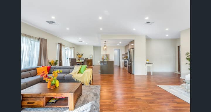 A Cosy, Cheerful 4br Home For Perfect Getaways - Mount Barker