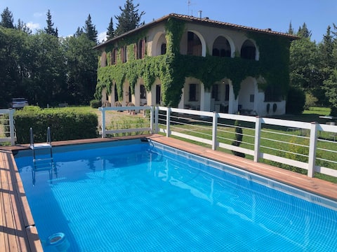 Enchanting Tuscany Villa, Panoramic Pool Views