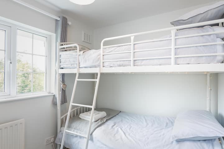 Chumba cha kitanda cha ghorofa