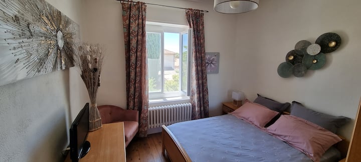 Manželská posteľ 140/190 nová posteľná bielizeň