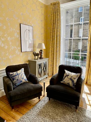 Newly upgraded flat in World Heritage location gallery image 3