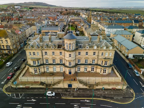Successful Airbnb property: No 10 The Zetland. in Saltburn, Marske And New Marske