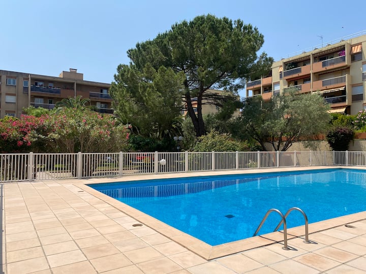 Jolie Studio Dans Résidence Sécurisée Avec Piscine - Presqu'île de Giens