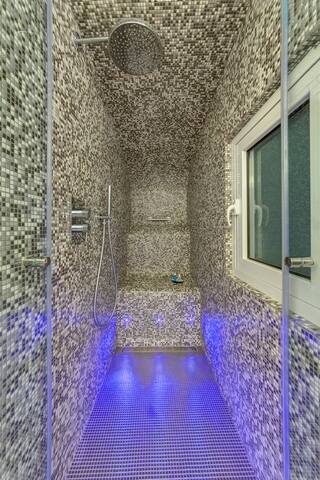 S&T Luxury House in Plebiscito square gallery image 5