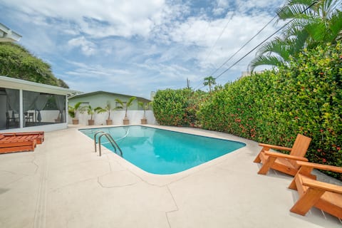 Mermaid Bay- Pool Home steps from beach- sleeps 10