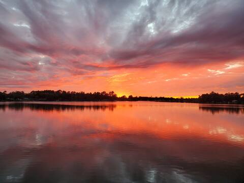 6 bedroom Lake House with beautiful sunsets.