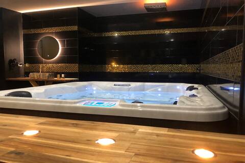Private spa with bedroom - Valenciennes
