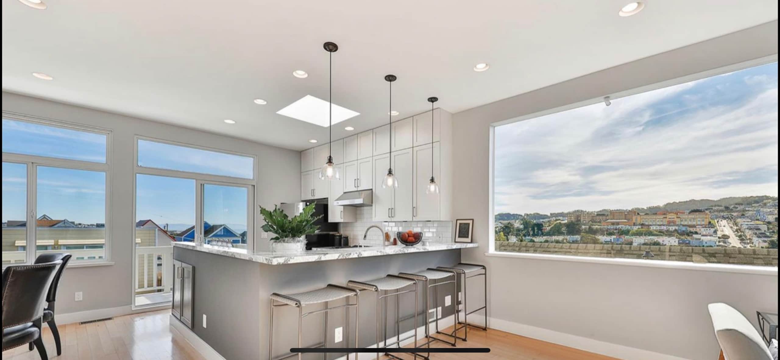 Home in San Francisco · ★4.92 · 3 bedrooms · 3 beds · 3 baths - Image 1