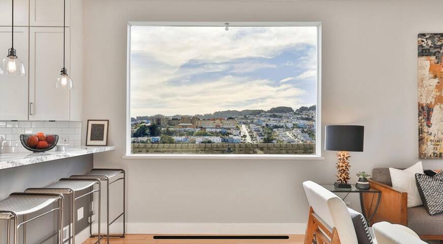 Modern Bernal house with views! gallery image 3
