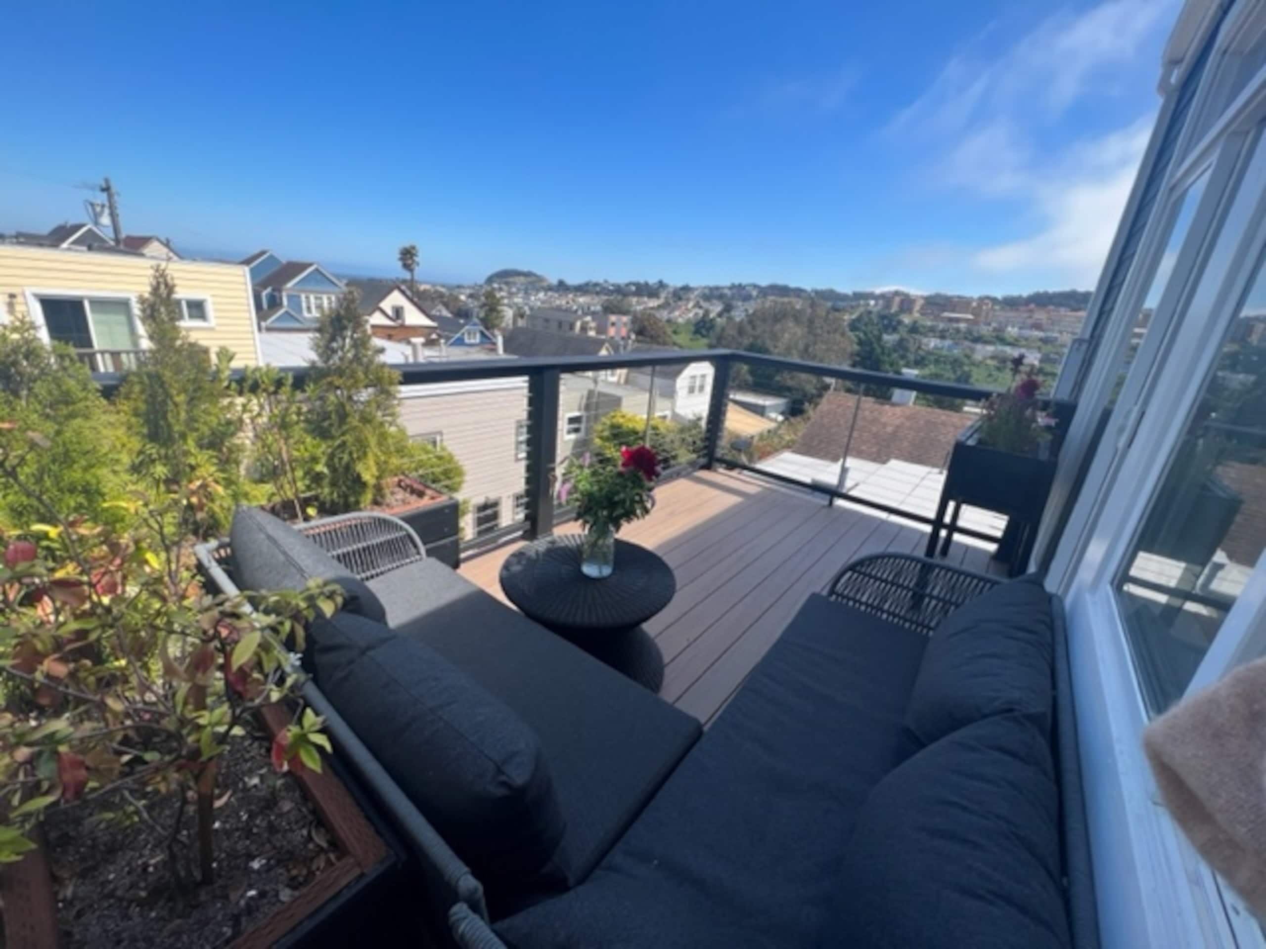 Home in San Francisco · ★4.92 · 3 bedrooms · 3 beds · 3 baths - Image 18
