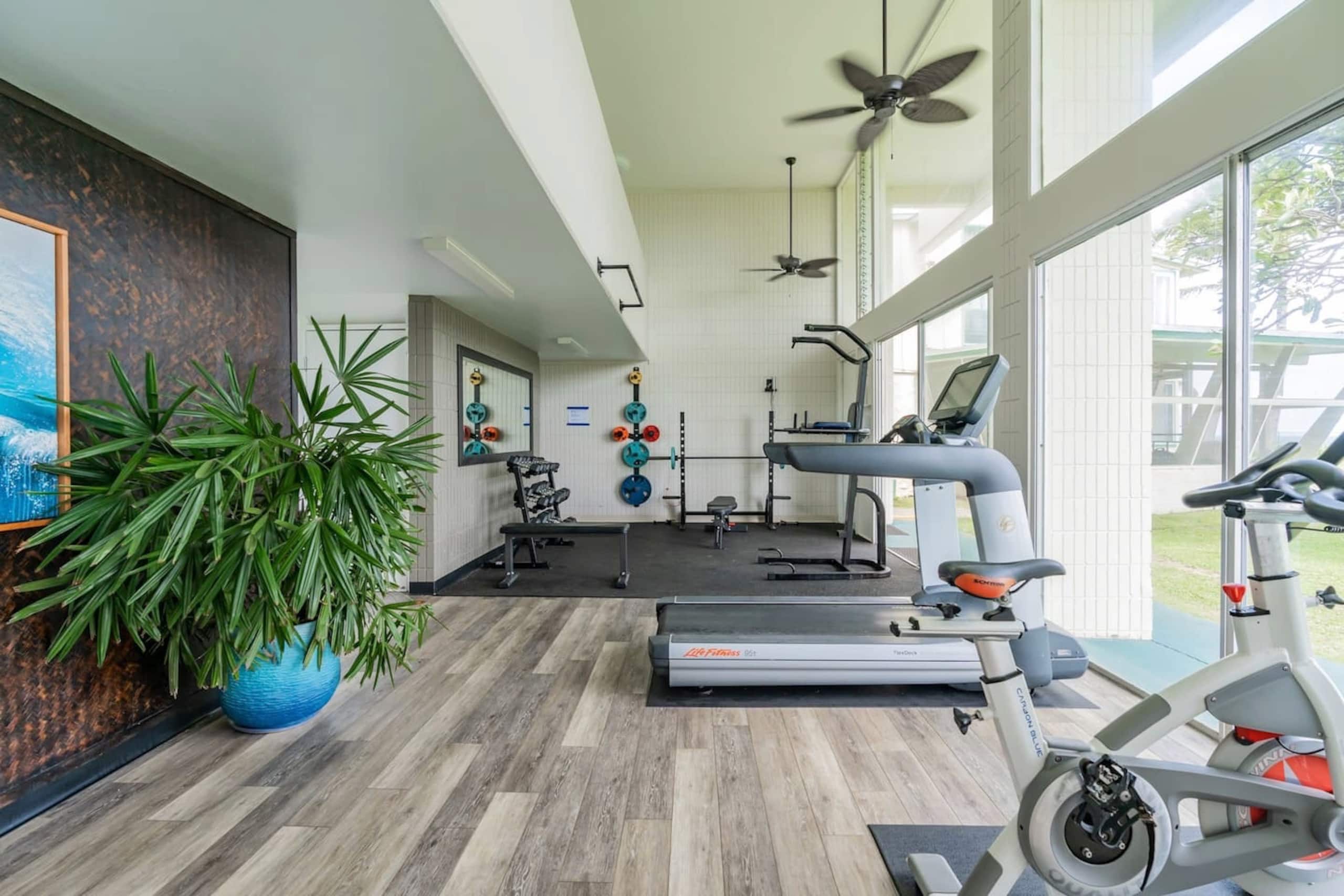 Second Wind,  Ocean front, Sunrise View! - Image 15