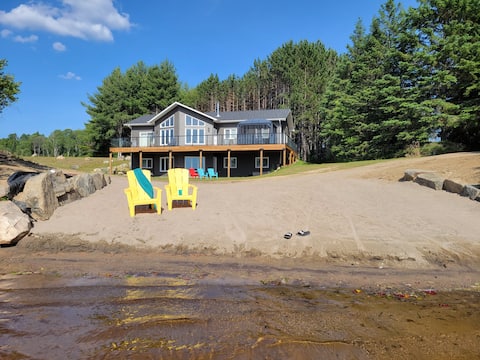 Lake Escape - Luxury Cottage