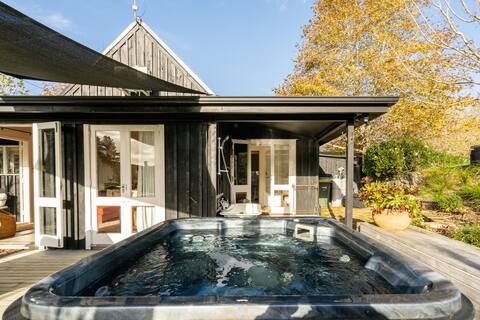 The Stables Cottage - North West Auckland