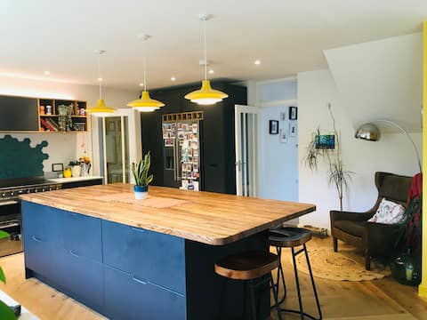 Beachside and riverside 5 bed home with hot tub.