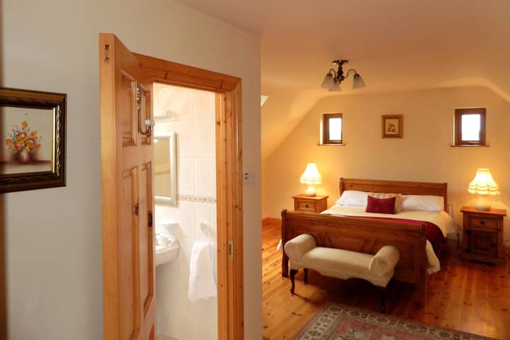 Dhomë gjumi në kate