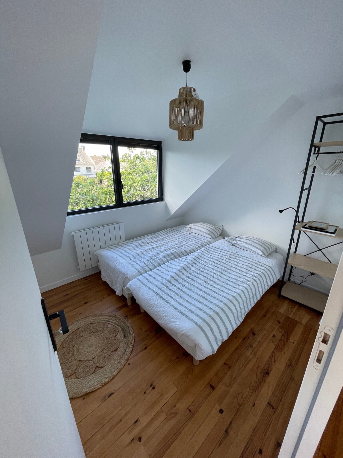 slaapkamer met 2 eenpersoonsbedden 90x190, op de 2e verdieping 