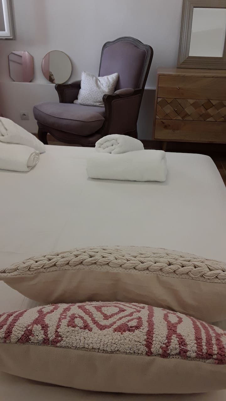 Спалня 2  с удобно 140 спално бельо