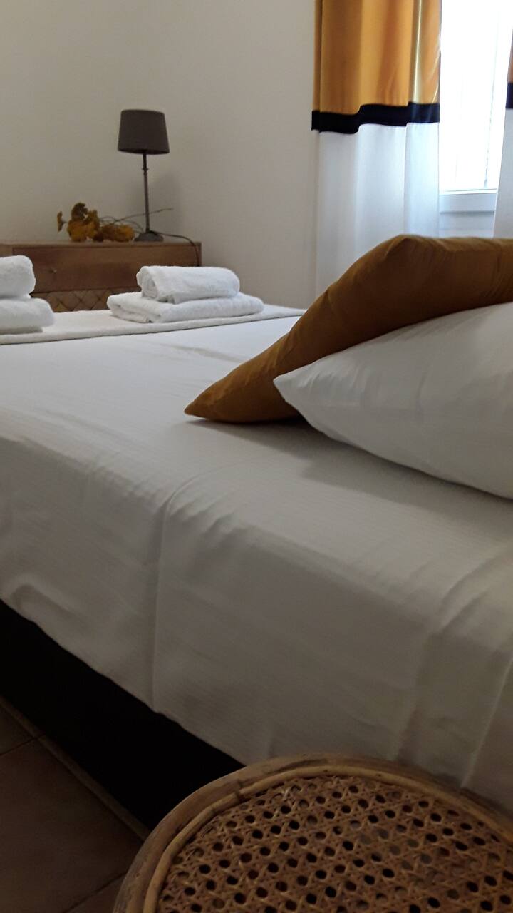 Спалня 3 с удобно 140 спално бельо