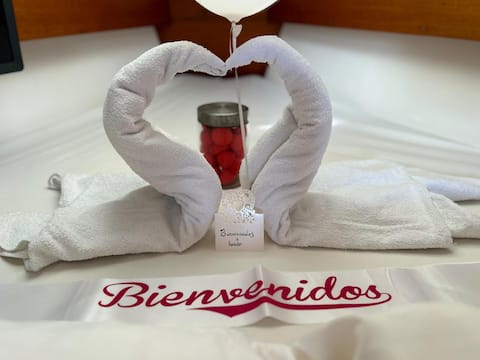 Top Airbnb: Magnificent sailboat in the Real Club de Valencia en Poblats Marítims