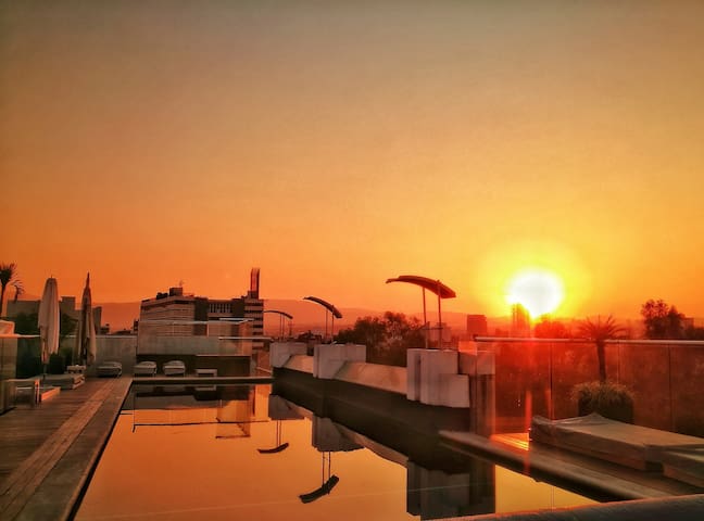 BestLocation & DealAp, AC Heated Pool, Rooftop Bar