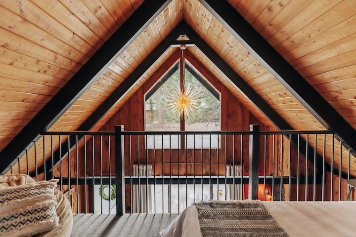 Chumba cha Kulala cha Ghorofa ya Juu - Fom ya kumbukumbu yenye starehe sana - Kitanda aina ya Queen