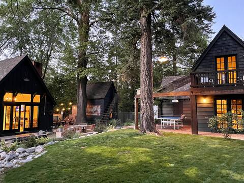The Farmhouse, with spa, AC, & guesthouse