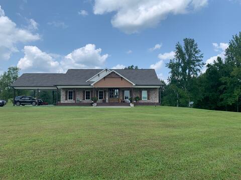 Cedar Pond Farmhouse