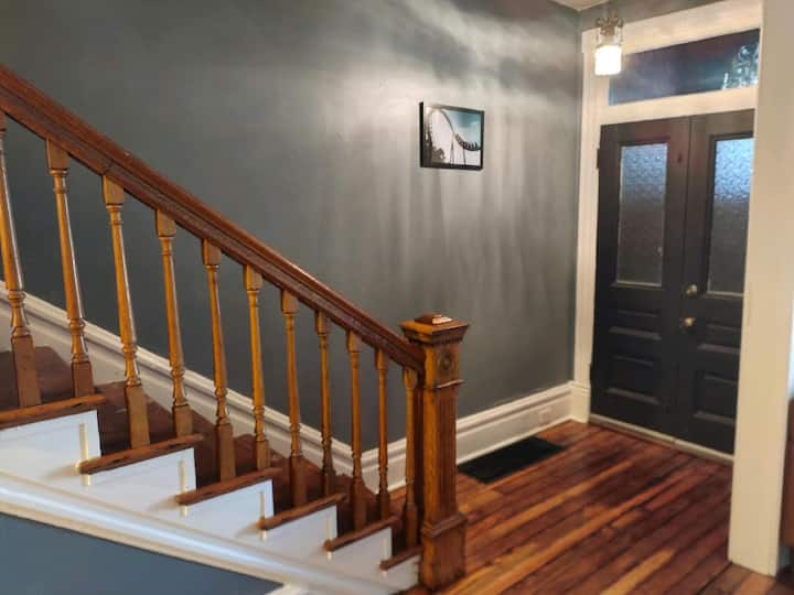 Comfy | Convenient | Kitchen + Laundry | Snacks - Harrisburg, PA