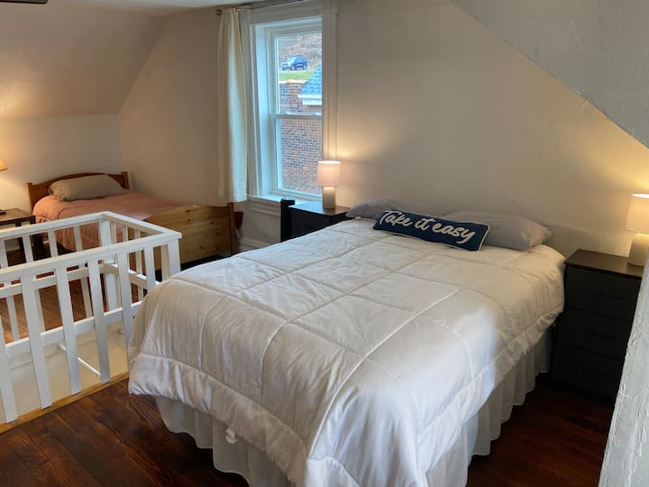 קחו את זה בקלות בסוויטת הפנטהאוז ותיהנו מהנוף הטוב ביותר בבית!