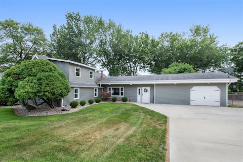 Lakeshore Cottage🎣 🚣♂️Waterfront/Great Wi-fi