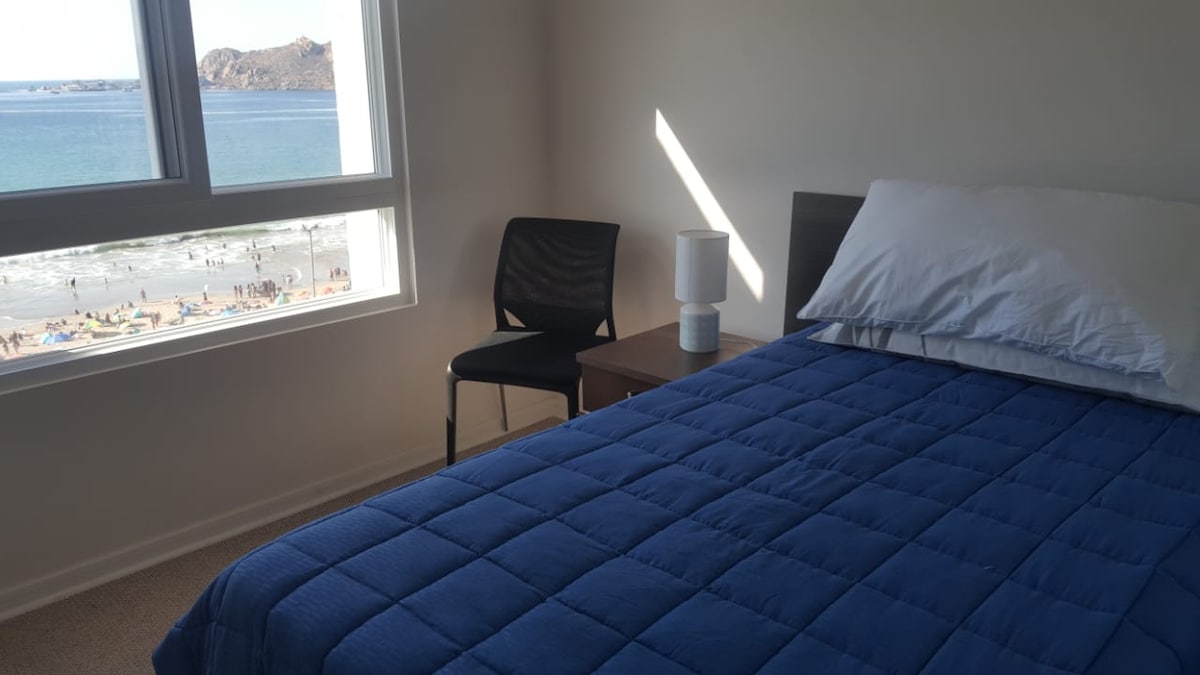 1/5 p trundle bed - 1p nest with sheets, c/c pillows, down comforters and blankets if necessary.