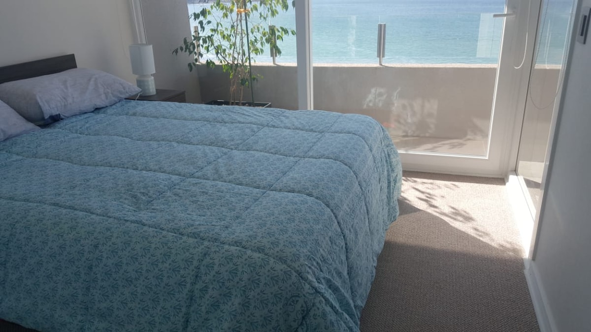 Double bed with sheets, c/c pillows, down comforters and blankets if necessary.