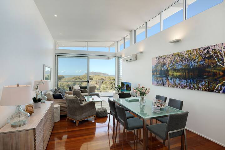 The Love Nest – Luxury Beach Retreat at Hawks Nest