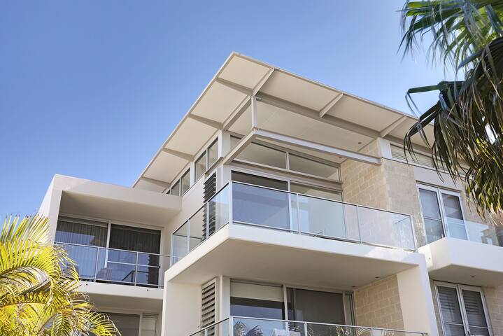 The Love Nest – Luxury Beach Retreat at Hawks Nest gallery image 2