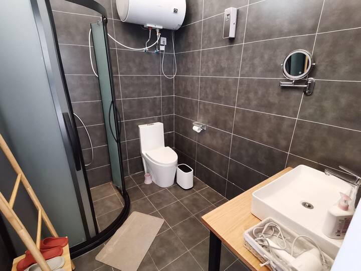 Patio delantero de Wuli Hillside. Bar Juegos de mesa Tea Sala de libros