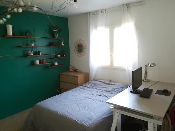 Matelas 140x190 Pirelli "Bedding" 16cm 100% Latex 