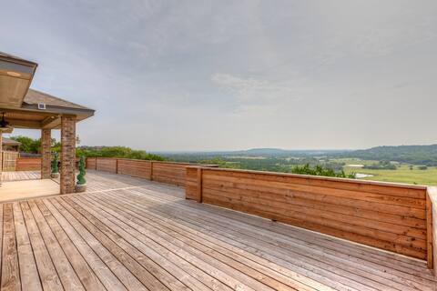 Enjoy our beautiful skyline home w/panoramic view.