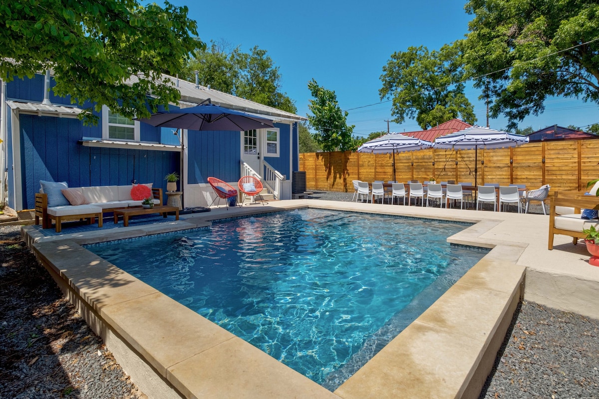 Stay In Style | Cute & Walkable Back House
