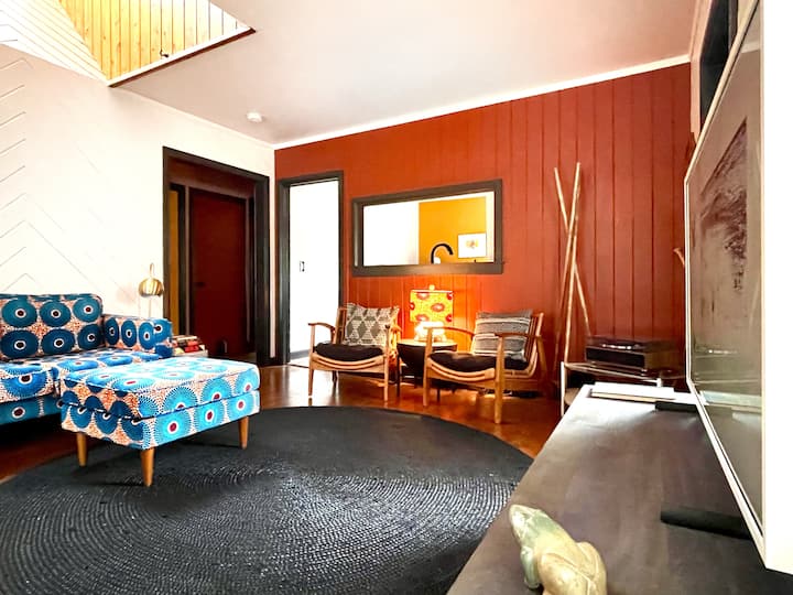 Stylish Lakeside Cottage With Hot Tub - Greenwood Lake, NY