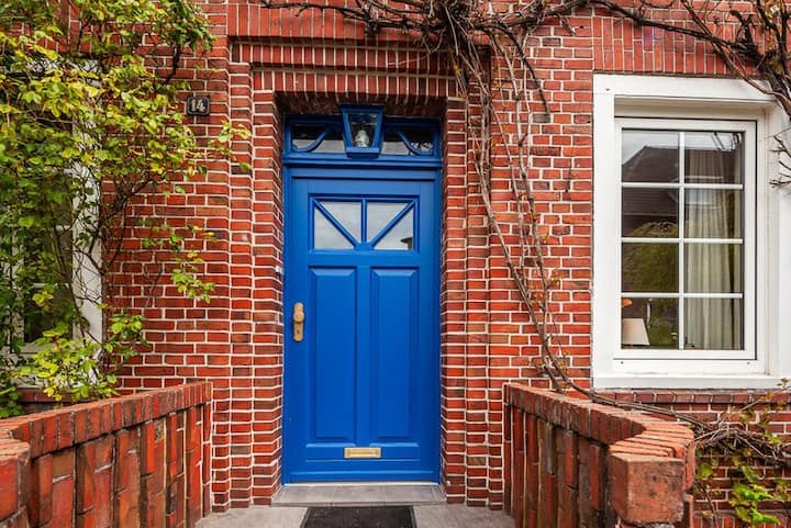 Cozy townhouse with garden