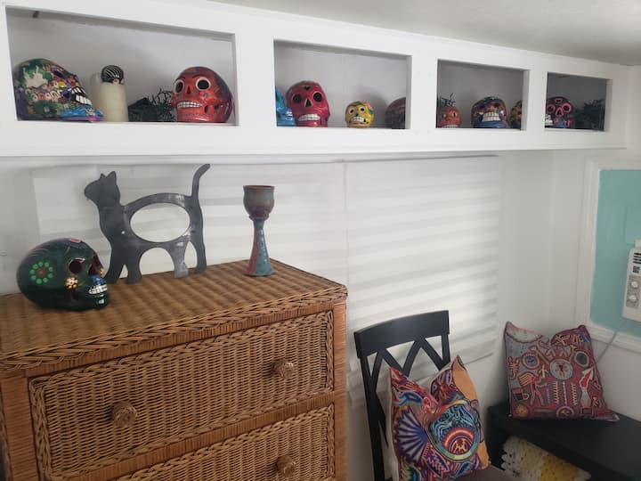 whimsical შაქრის თავის ქალა შთააგონებს საძინებელი 2 დეკორი