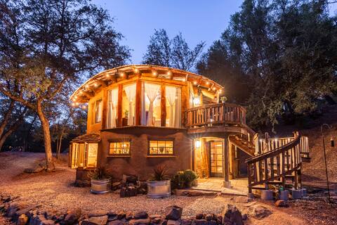 Birds Nest, cozy, rustic, romantic, pond front