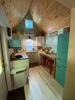 Tiny+home+in+Corryton+%C2%B7+%E2%98%855.0+%C2%B7+1+bedroom+%C2%B7+1+bed+%C2%B7+1+bath