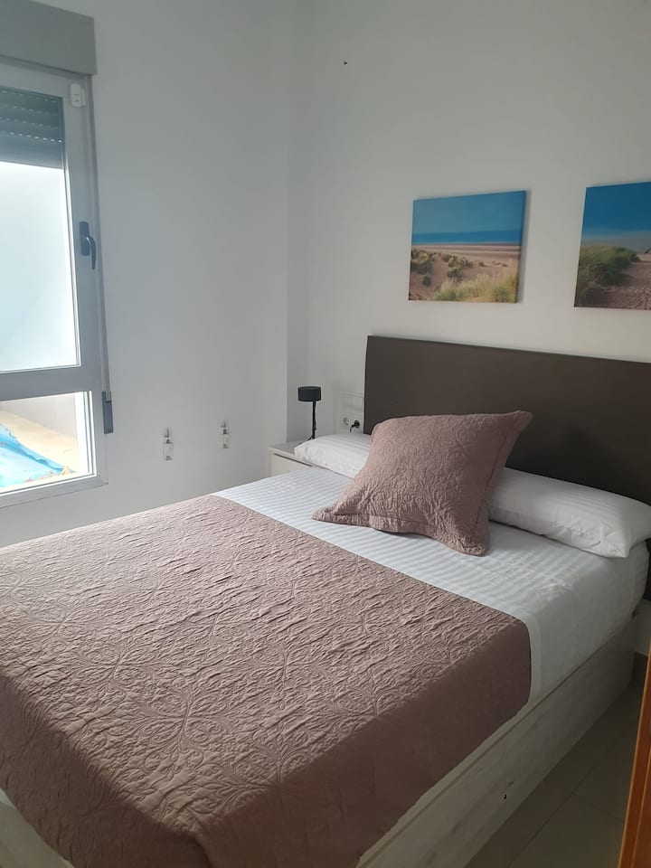 غرفة النوم 2