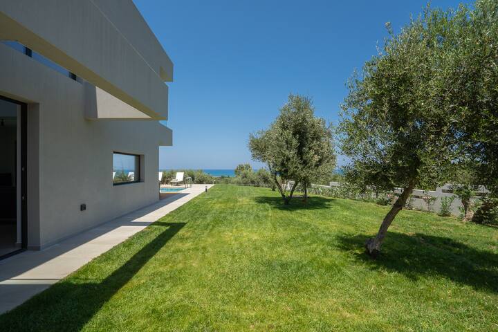 Avra Villa, Pirgos-Villas, Heated Pool, Sea View gallery image 4